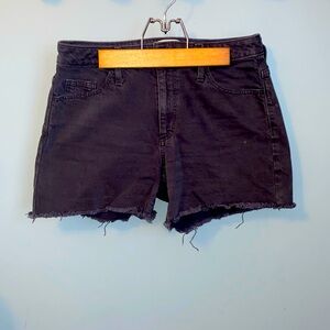 Universal Thread Vintage Midi frayed hem shorts